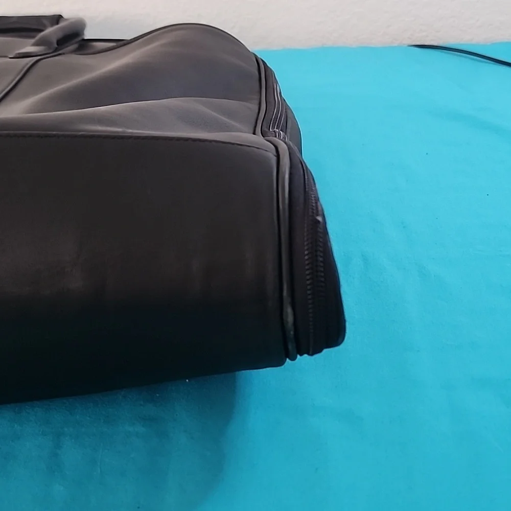 Rare Exclusive Lexus x Coach Limited Edition Black Leather Full Size Garment Bag